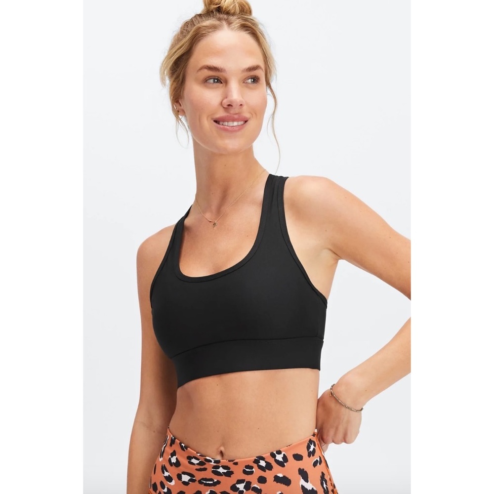NWT Fabletics On-The-Go Medium Impact Sports Bra Black Size Large